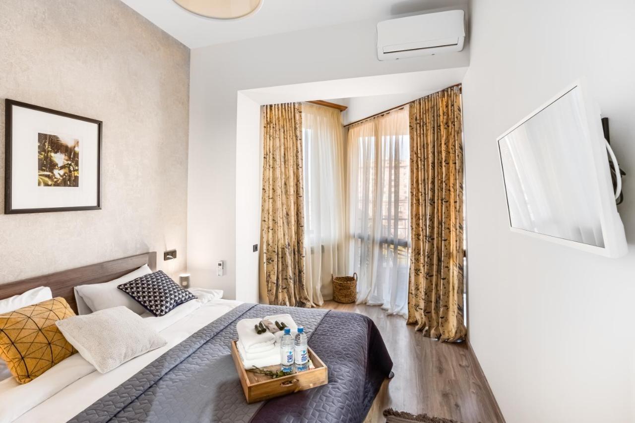 Hotelise I Tonic Apartment Erevan Esterno foto