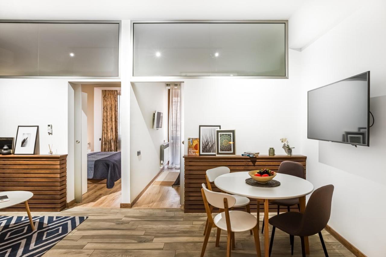 Hotelise I Tonic Apartment Erevan Esterno foto
