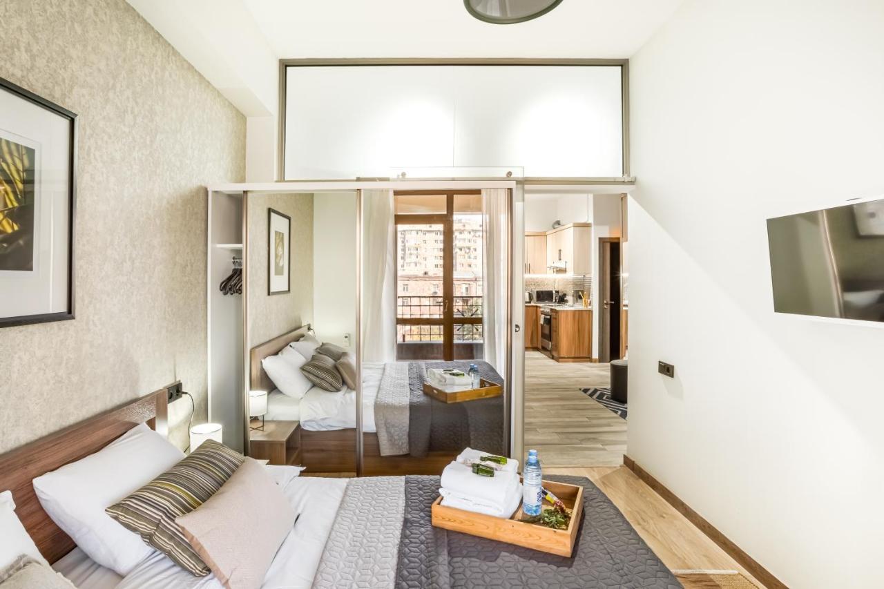 Hotelise I Tonic Apartment Erevan Esterno foto