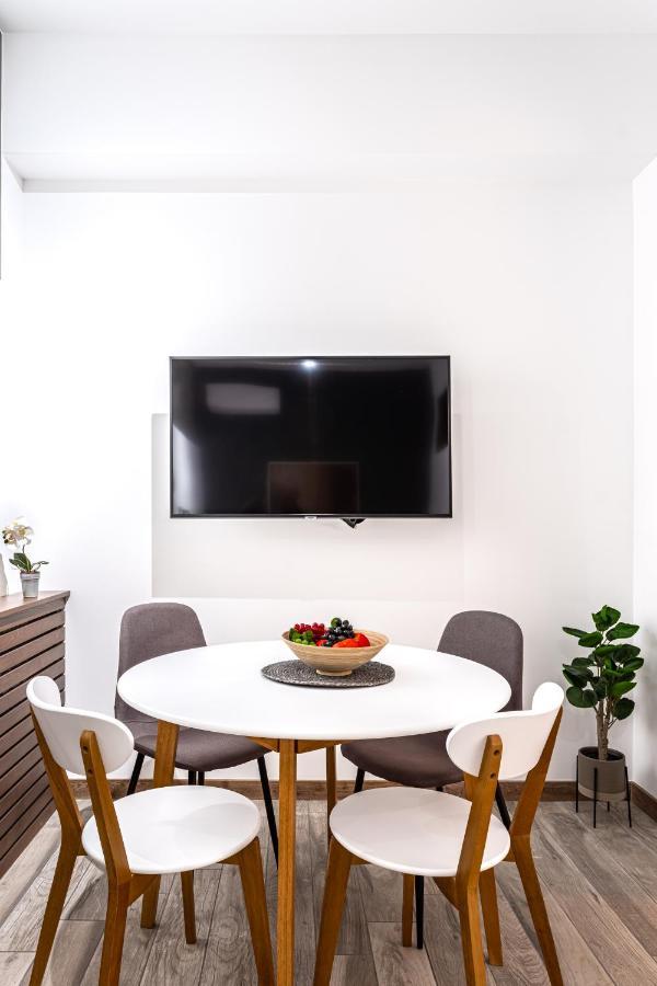 Hotelise I Tonic Apartment Erevan Esterno foto