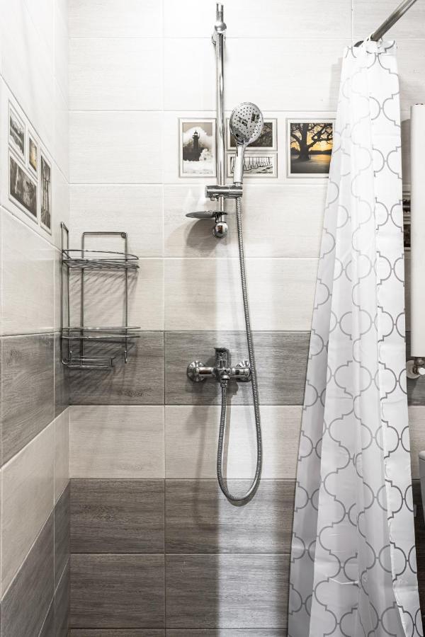 Hotelise I Tonic Apartment Erevan Esterno foto